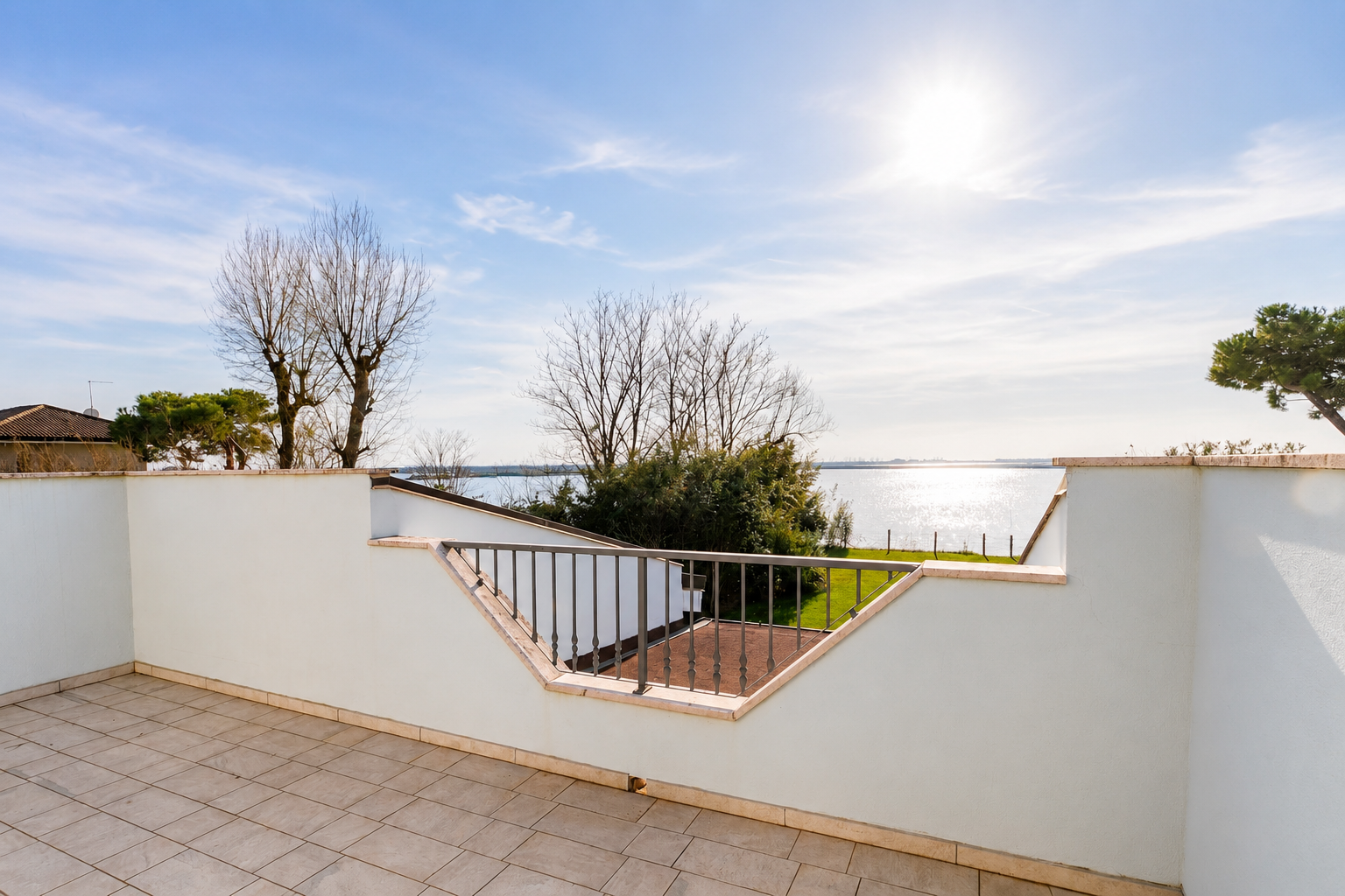 Villa Albarella — balcone