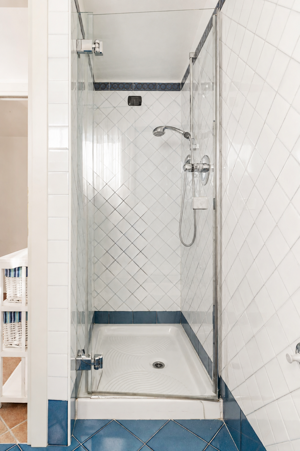 Villa Albarella — bagno 1
