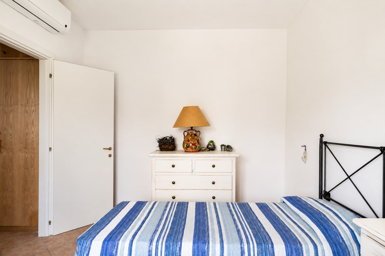 Villa Albarella — camera da letto 1