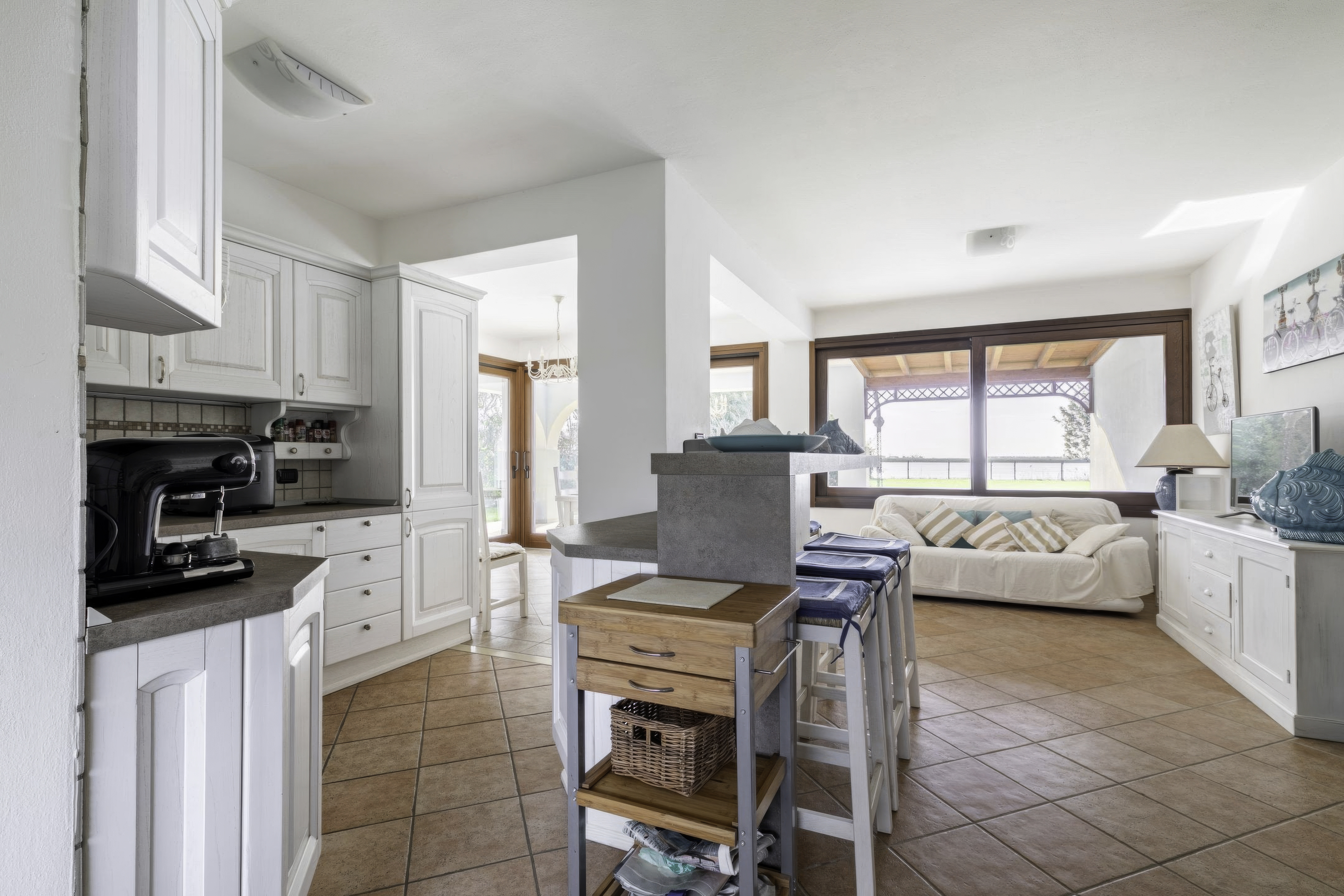 Villa Albarella kitchen