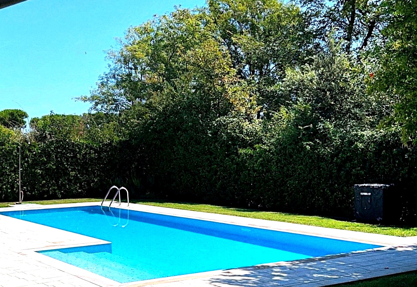 Villa Albarella private pool lagoon view