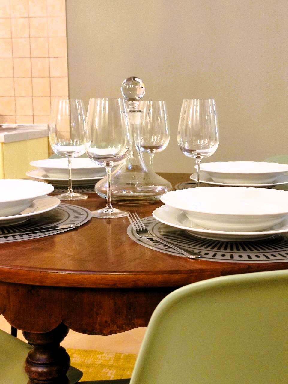 La Serenissima kitchen table