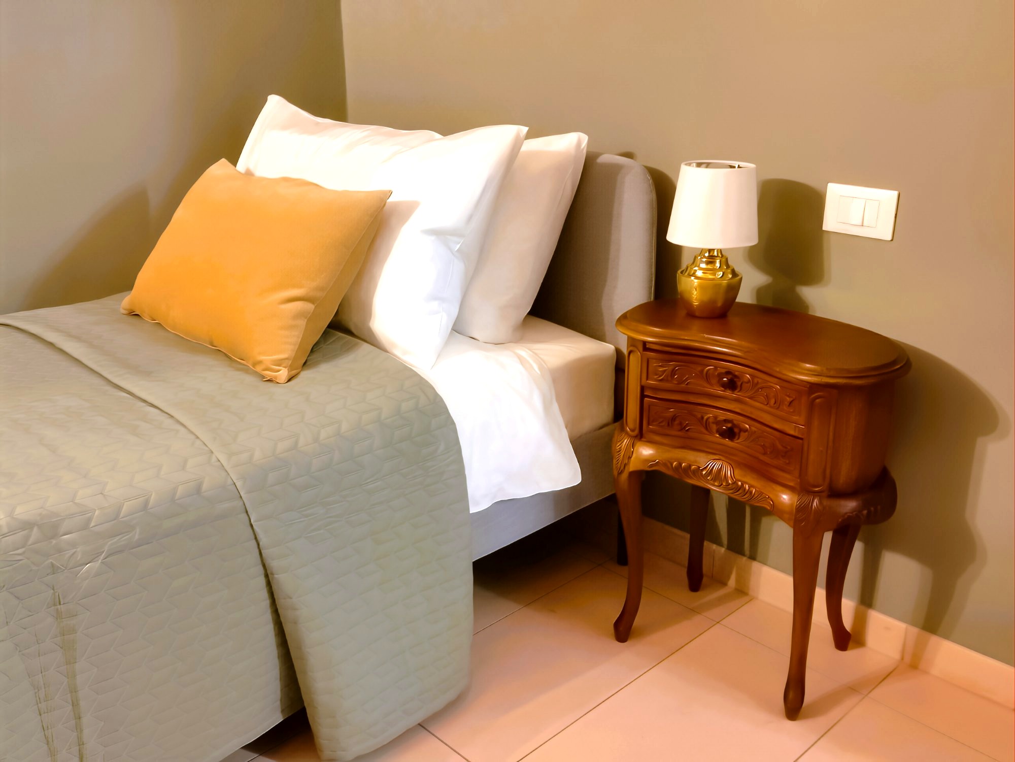 La Serenissima bedroom detail